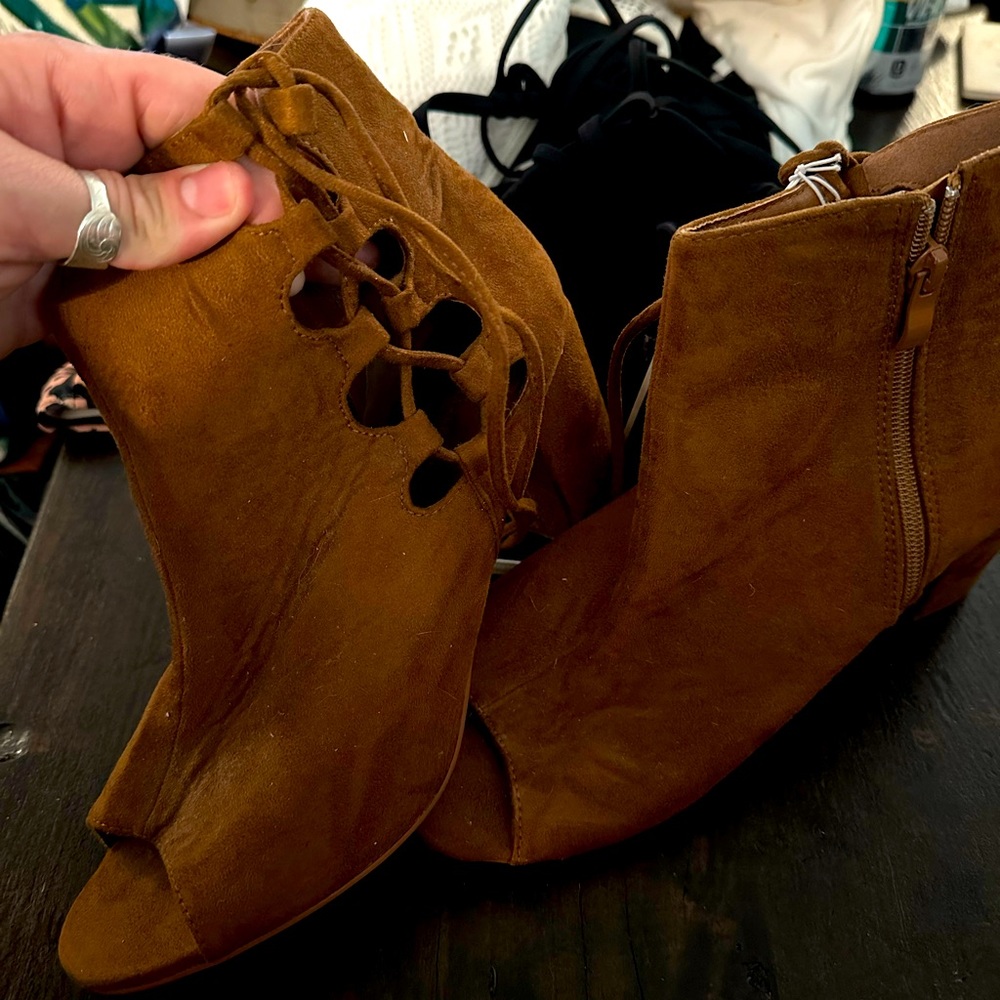Brand new never worn heels lace up